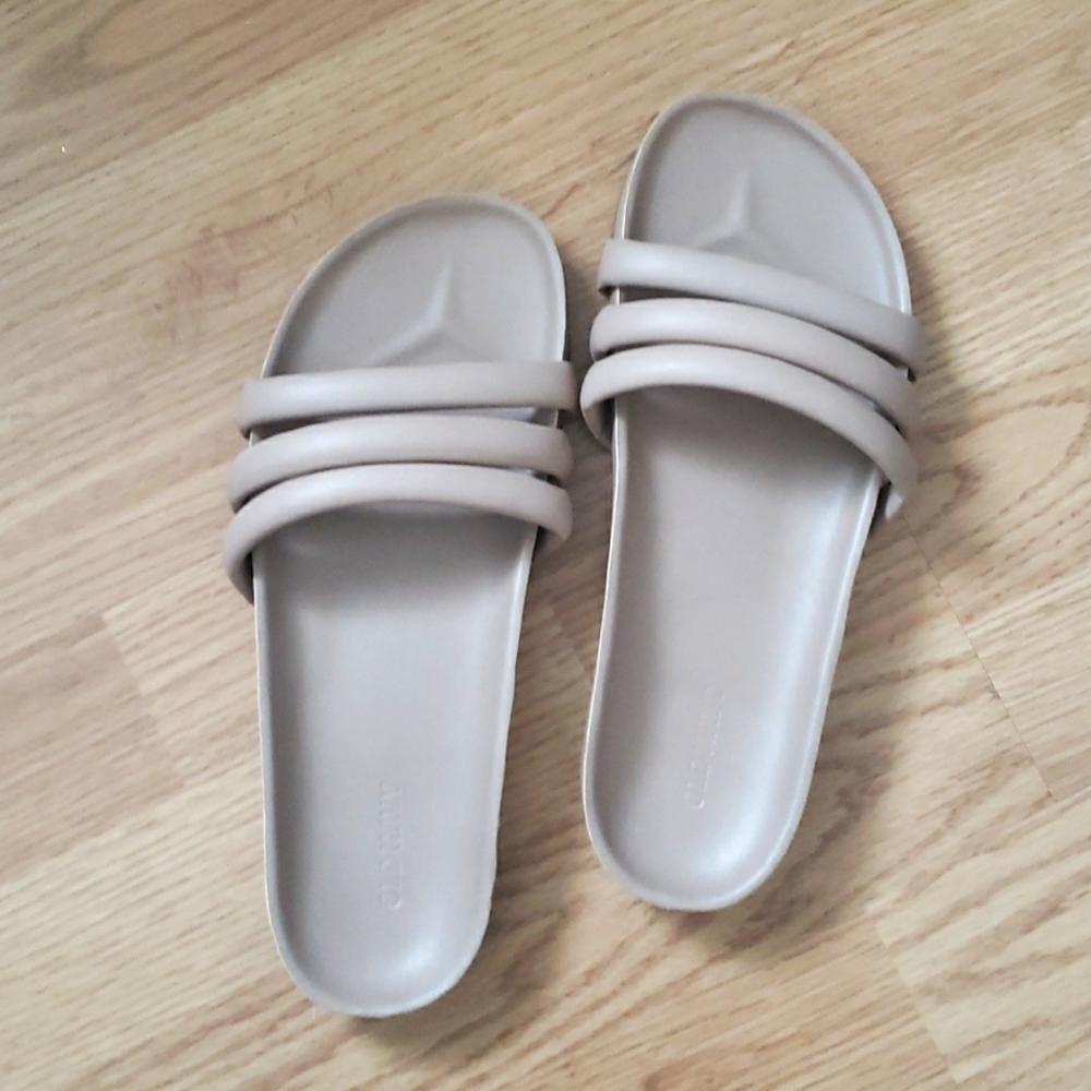 Old Navy slides